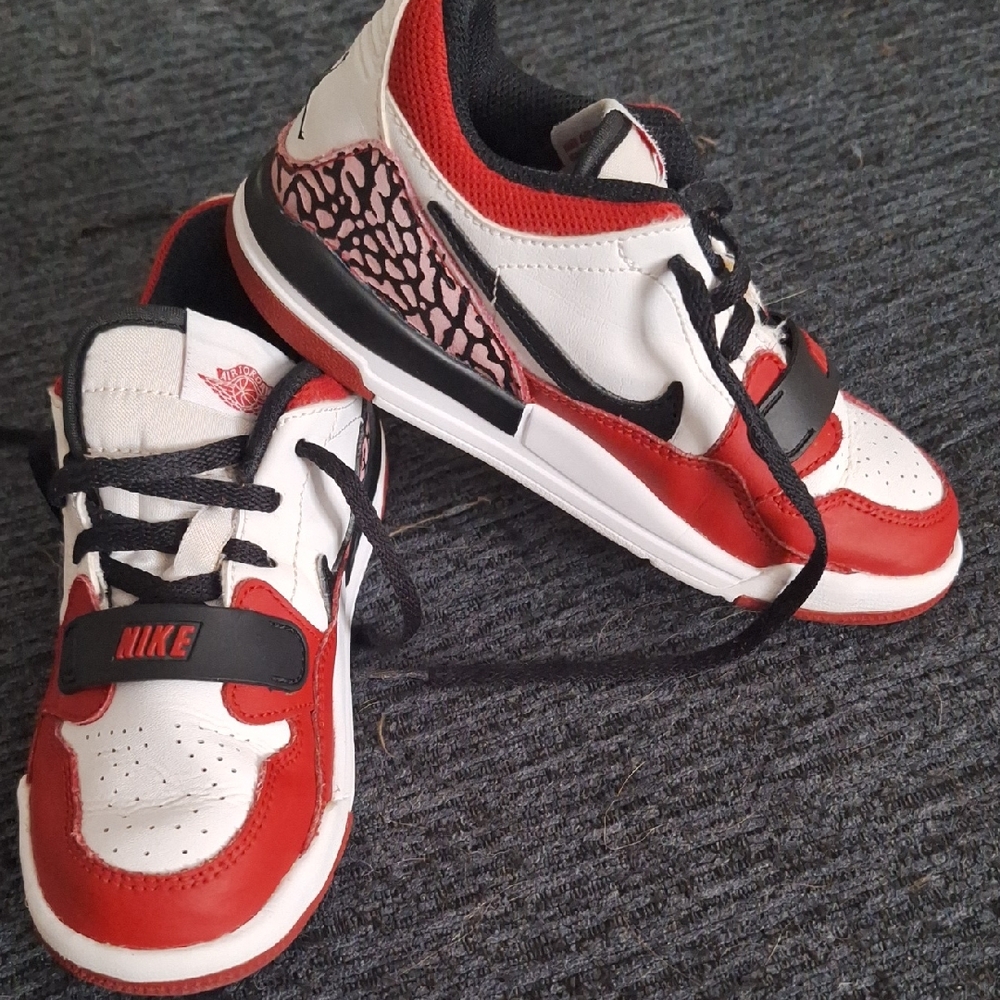 Nike Kids Red and Black Sneakers